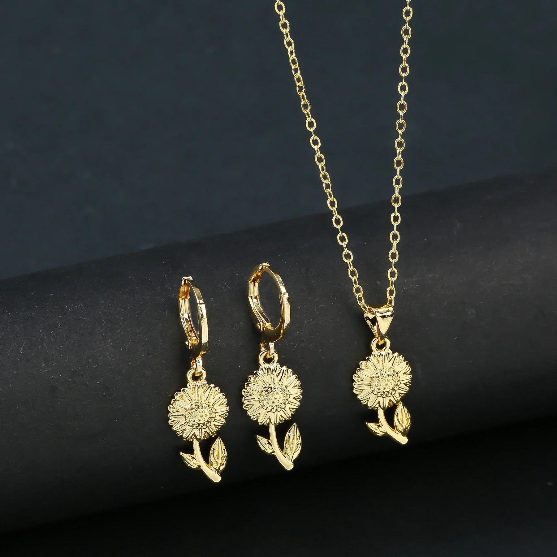 Conjunto colar e brinco elegance